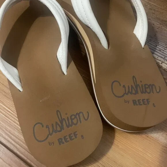 REEF Cushion Breeze Women's Flip Flop, Ultra Soft Cushion Footbed, Arch Support - Picture 4 of 6